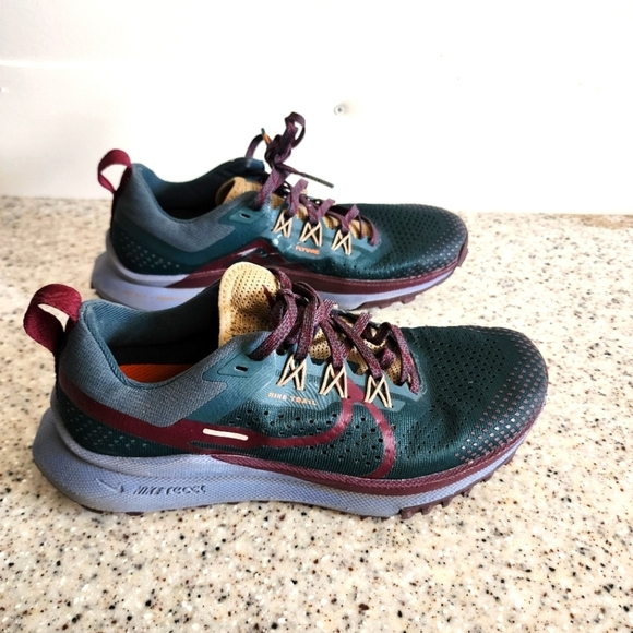 Nike Men\'s Pegasus Trail 4 \'Deep Jungle Night Maroon Size 7.5 main image 9